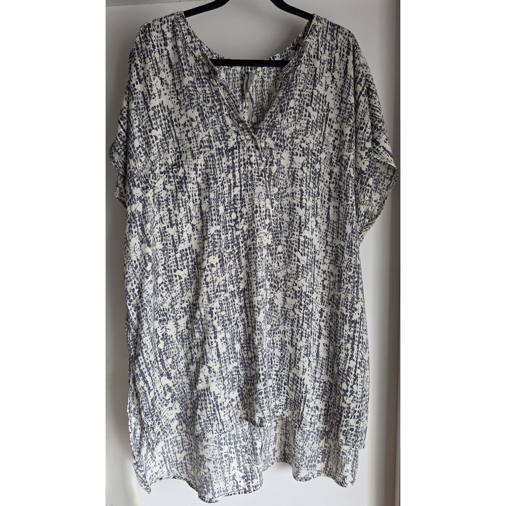 Melissa McCarthy Blouse Sleeveless Collared Black White Abstract Top Shirt